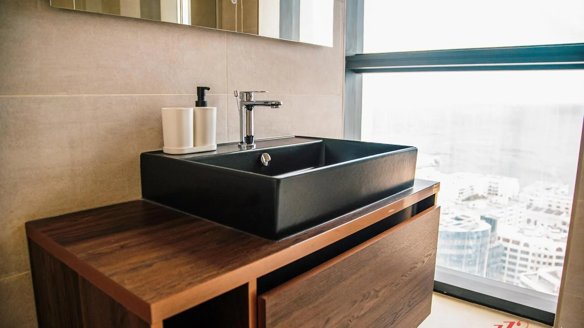Your Luxury Retreat At Mercury Towers Saint Julian's