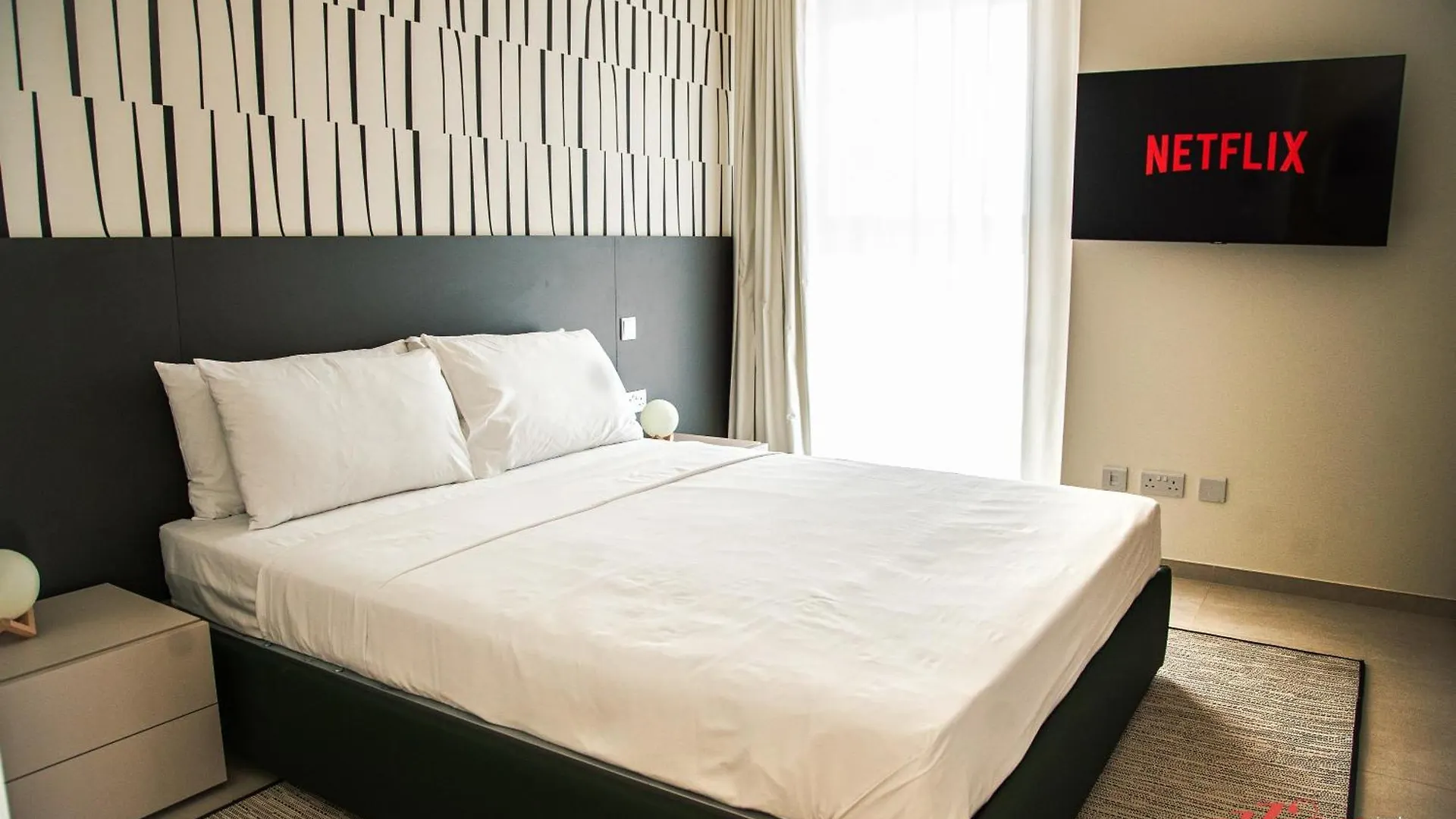 Your Luxury Retreat At Mercury Towers Saint Julian's Apartment